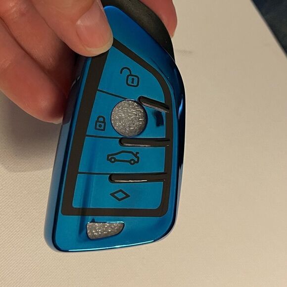 BMW Logo key fob Keychain Blue Leather & Key Fob Cover in blue NWT - Picture 3 of 8